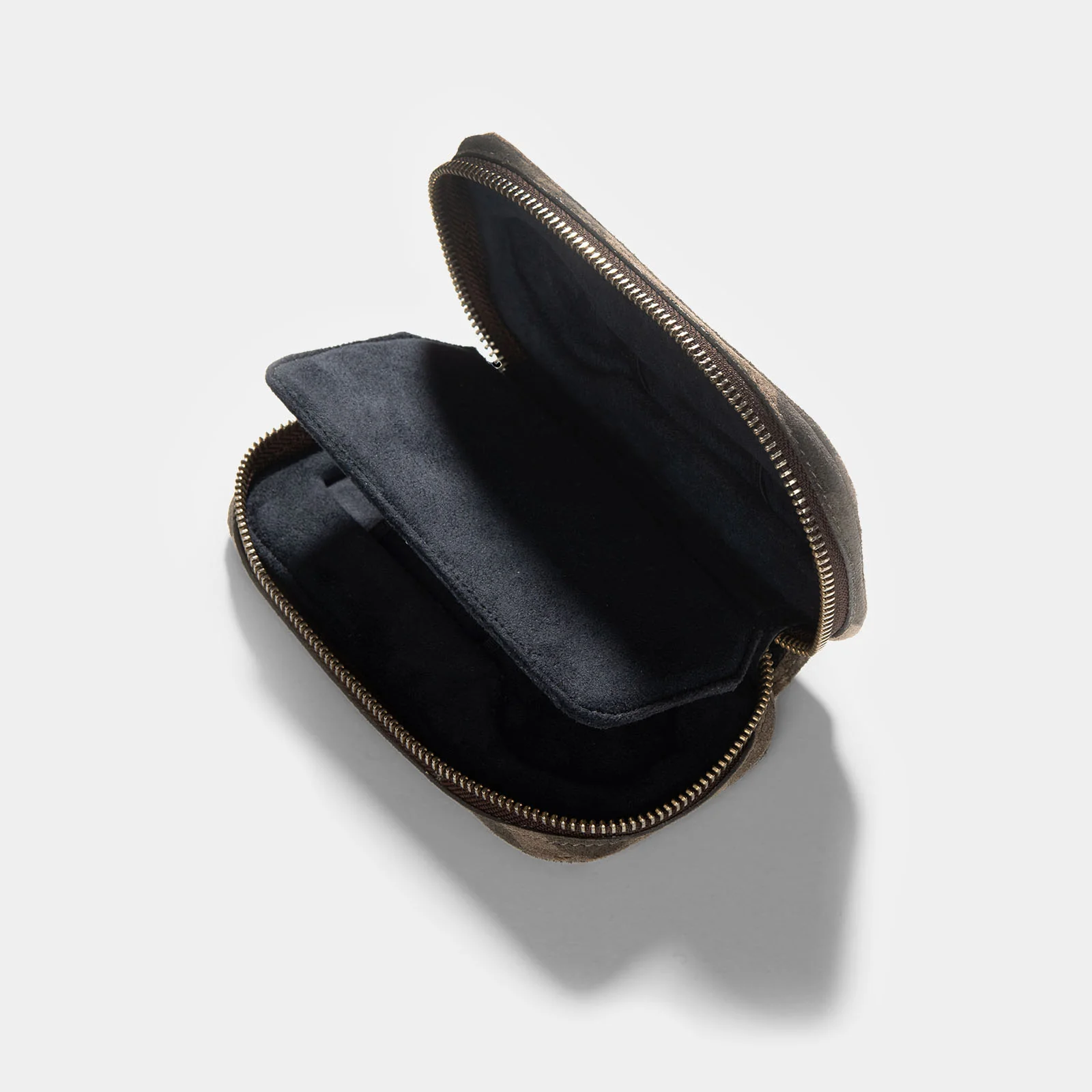 Black Camo 2 Watch Leather Zip Pouch - Image 7