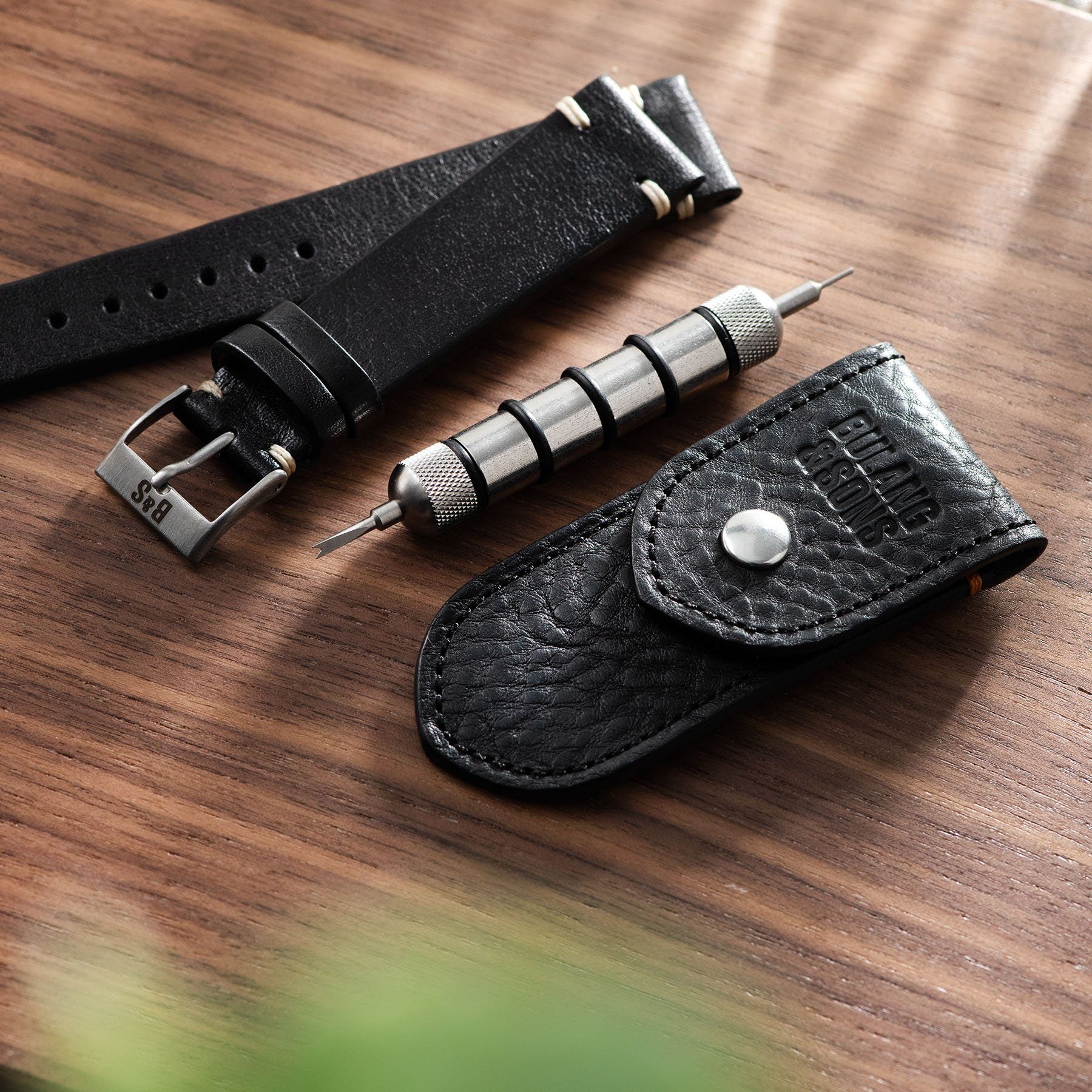 Black Leather Spring Bar Travel Tool Set - Image 5