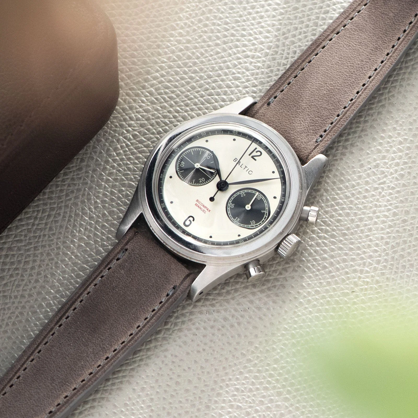 Café au Lait Leather Watch Strap - Image 3