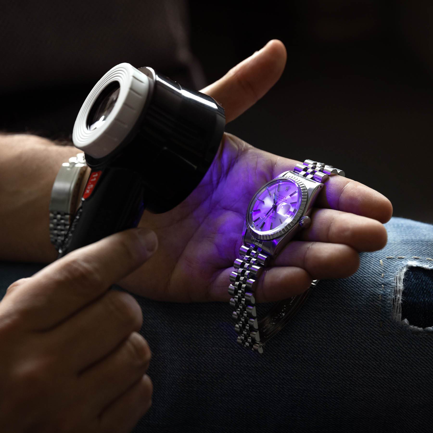 Carson CP-45 11.5x LED/UV Comfort Loupe - Image 6