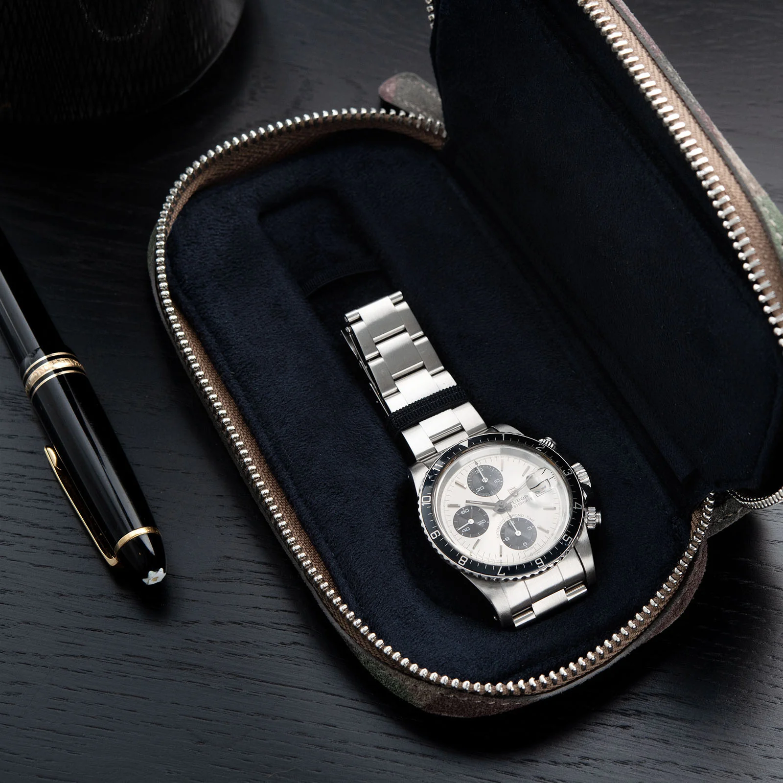 Grey Camo 2 Watch Leather Zip Pouch - Image 3