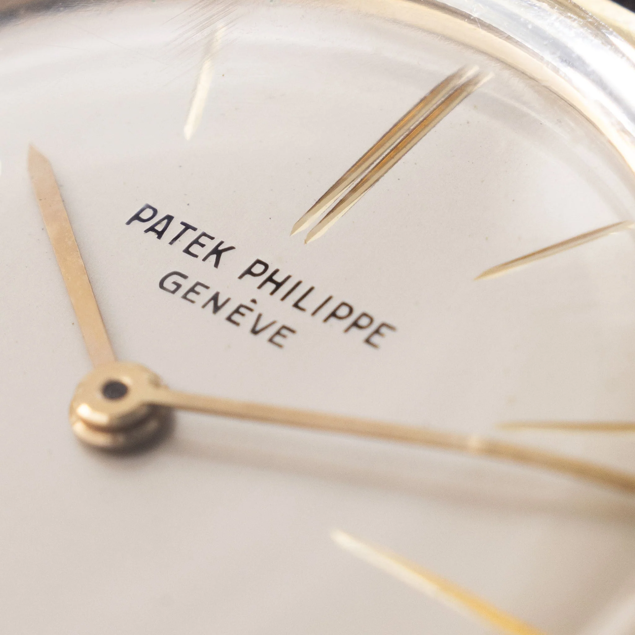 Patek Philippe Calatrava 2593J in 18k yellow gold with Extract of the Archives - Image 4