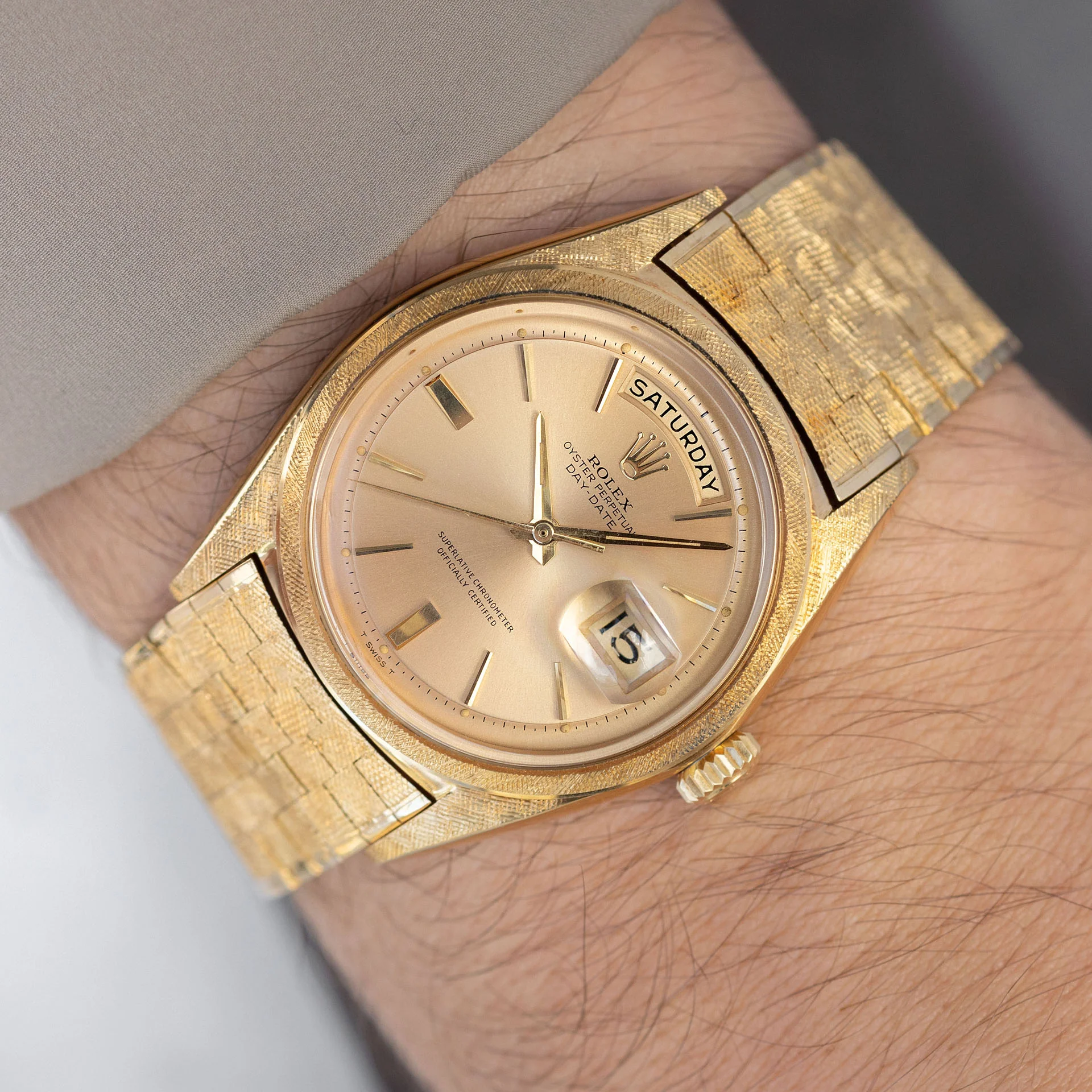 Rolex Day-Date 1806 Yellow Gold Florentine Finish on Brick Bracelet - Image 10