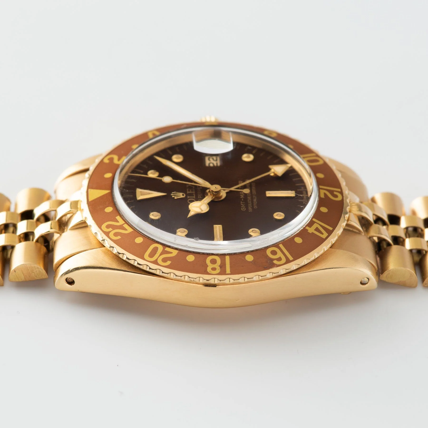 Rolex GMT Master Yellow 1675 Gold Brown Dial - Image 9