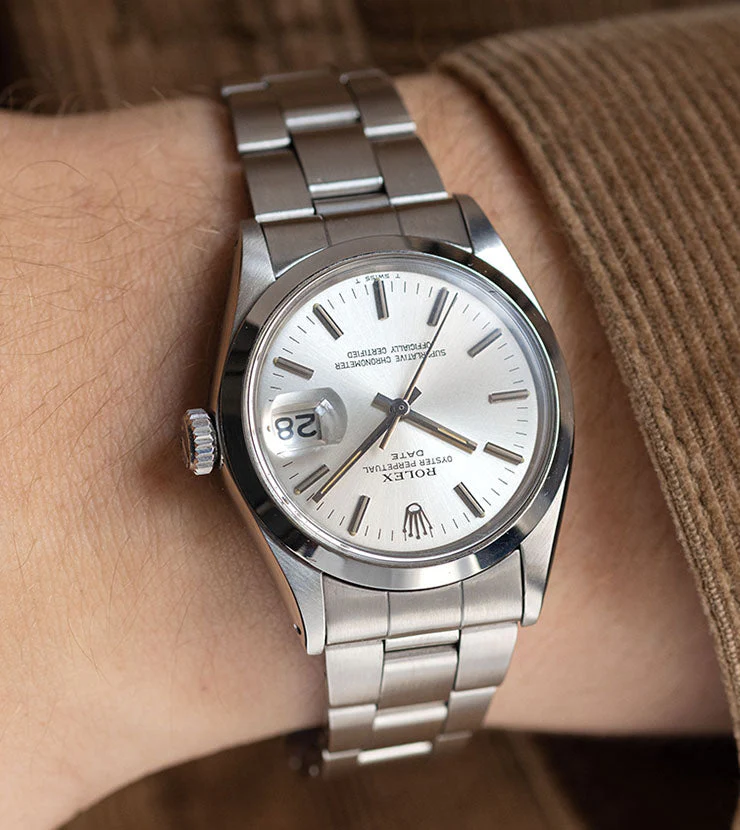 Rolex Oyster Perpetual Date 1500 Silver Soleil Dial - Image 9
