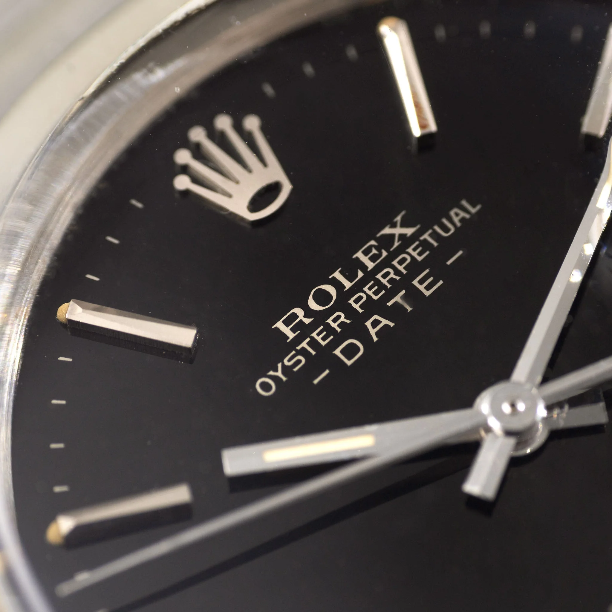 Rolex Oyster Perpetual Date Black Dial Silver Print "Upside Down" Ref 1500 - Image 5